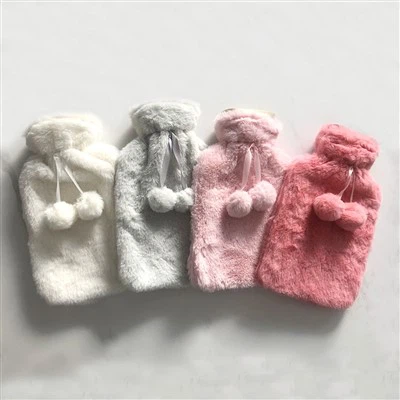 Kryt na horkovodní láhev z umělé králičí kožešiny