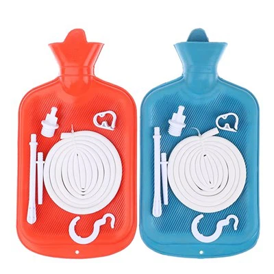 Láhev s horkou vodou klystýr